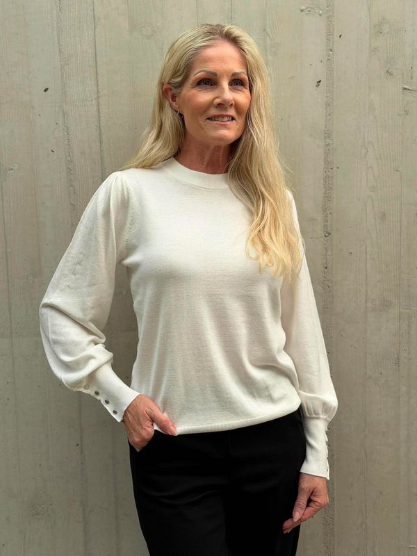 Lora Genser Offwhite