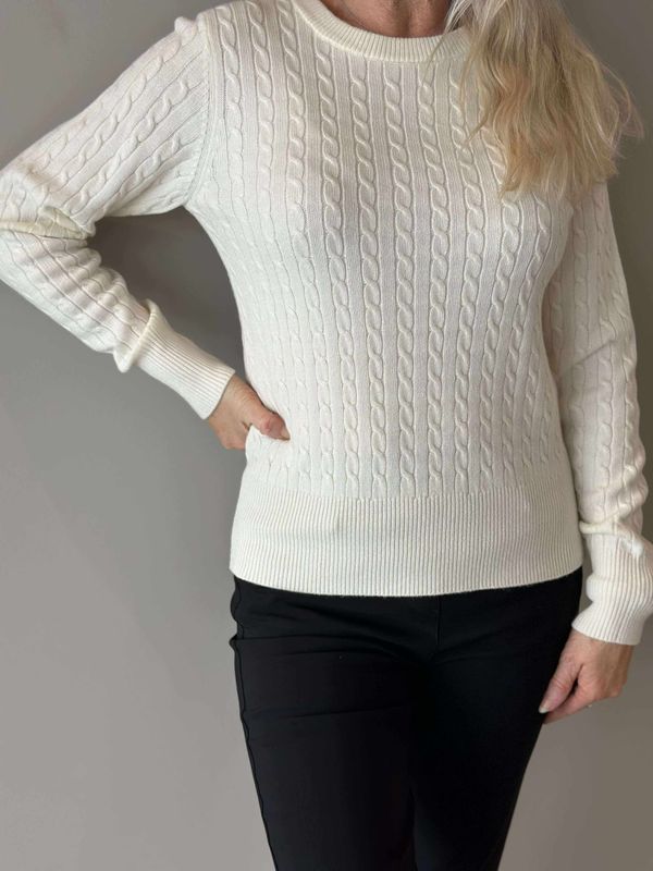 Maja Genser Offwhite