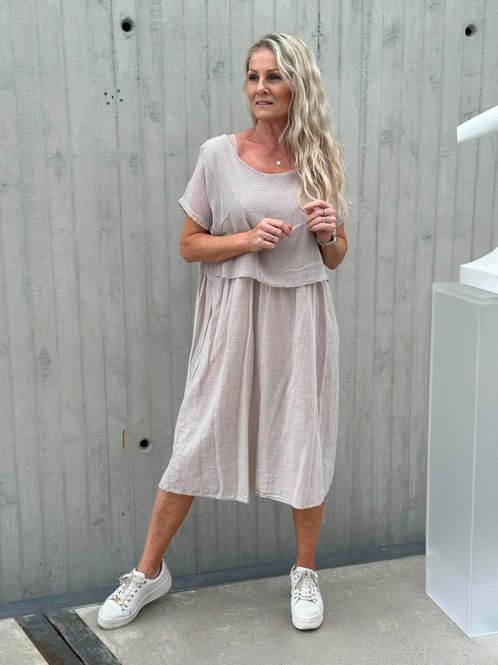 Hovedbilde Ally Kjole Beige