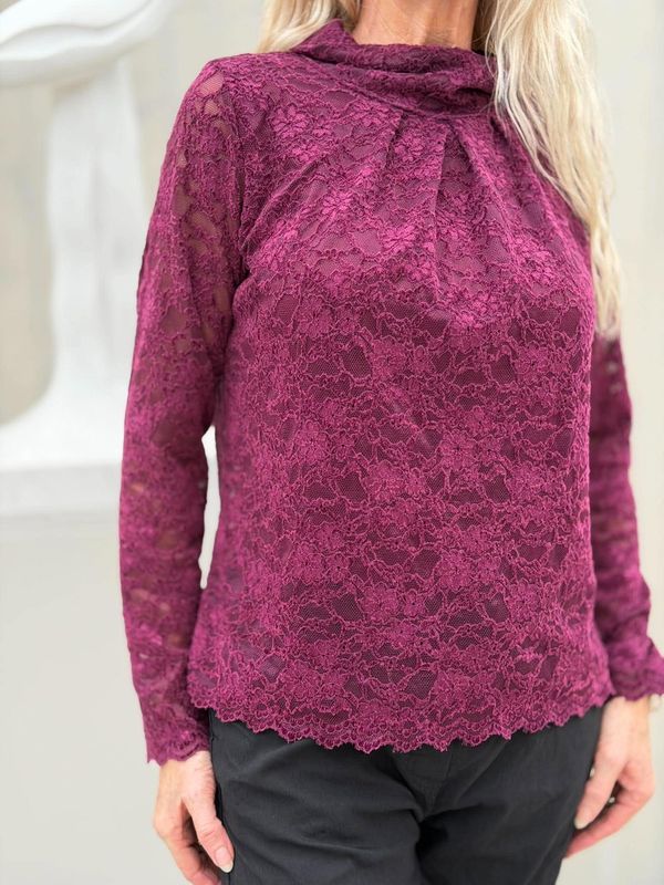 Angela Bluse Vinrød