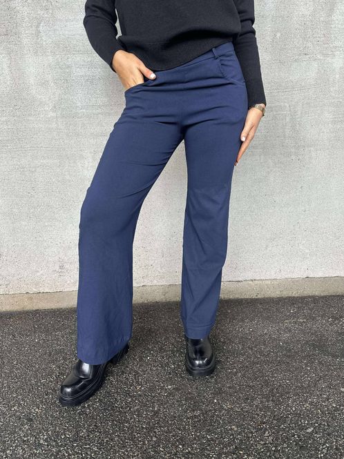 Hovedbilde Friday Bukse Videben Marine