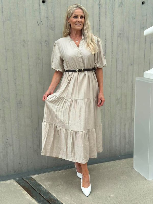 Kalina Kjole Beige