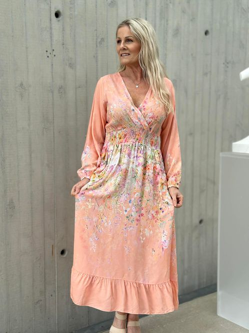 Hovedbilde Nisha Kjole Fersken