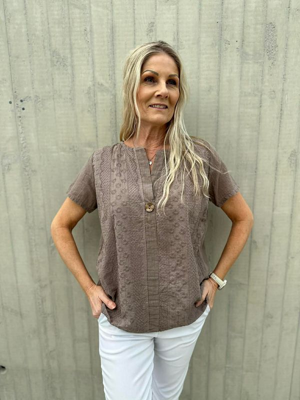 Linda Bluse Broderi & Knapp Fango