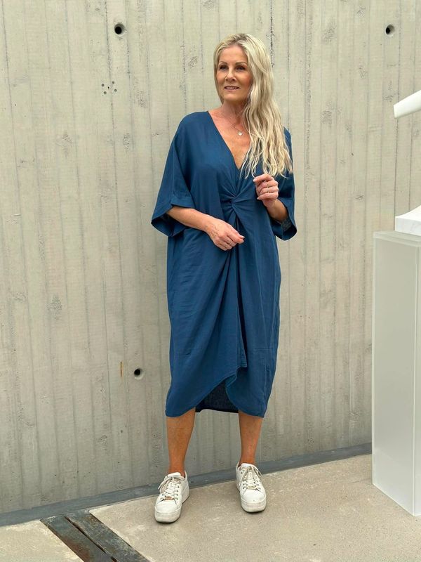 Vivian Kjole Blå