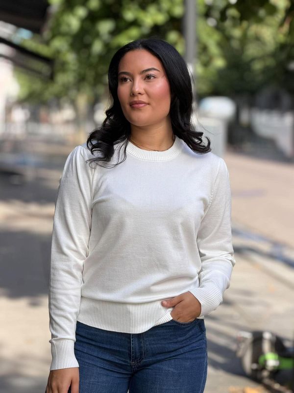 Ine Genser Offwhite