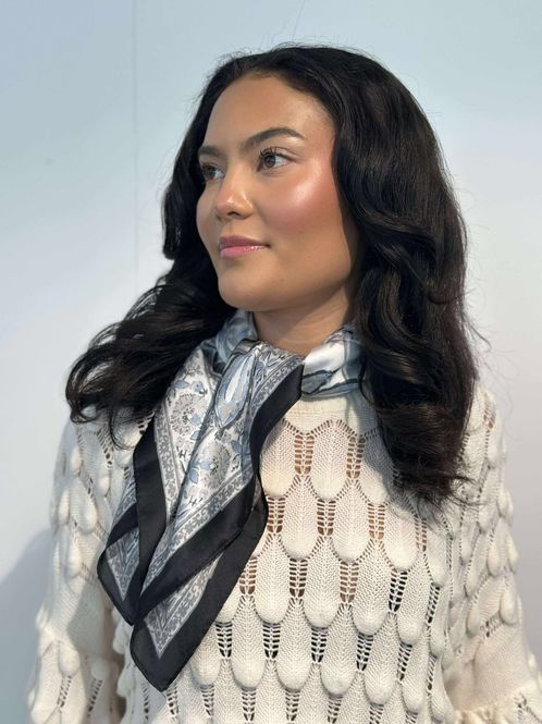 Hovedbilde Silkeskjerf Blå / Sort