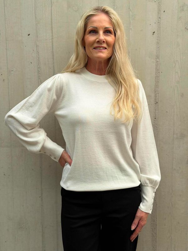 Lora Genser Offwhite